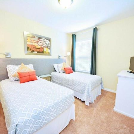 Make Memories With Your Family And Friends In This Beautiful Home 1014 Loughman Buitenkant foto