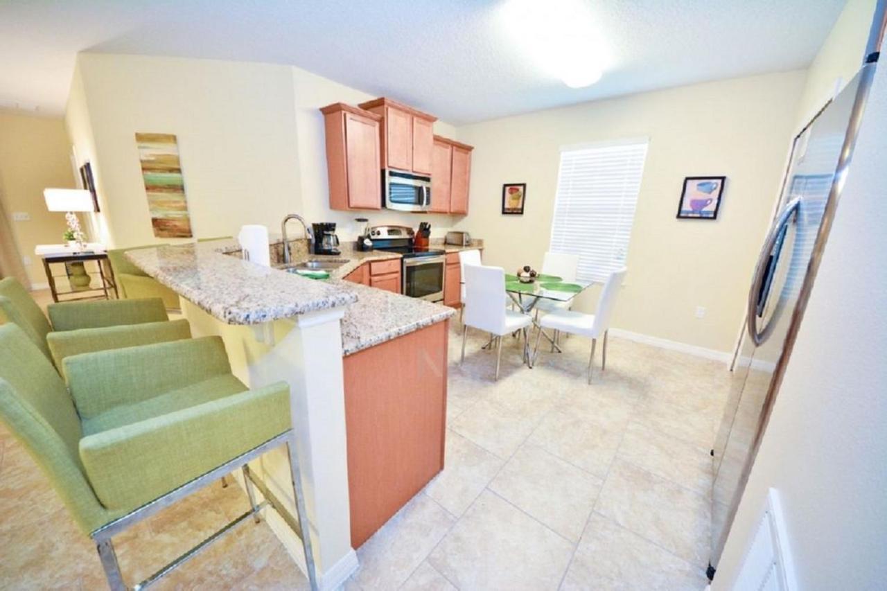 Make Memories With Your Family And Friends In This Beautiful Home 1014 Loughman Buitenkant foto