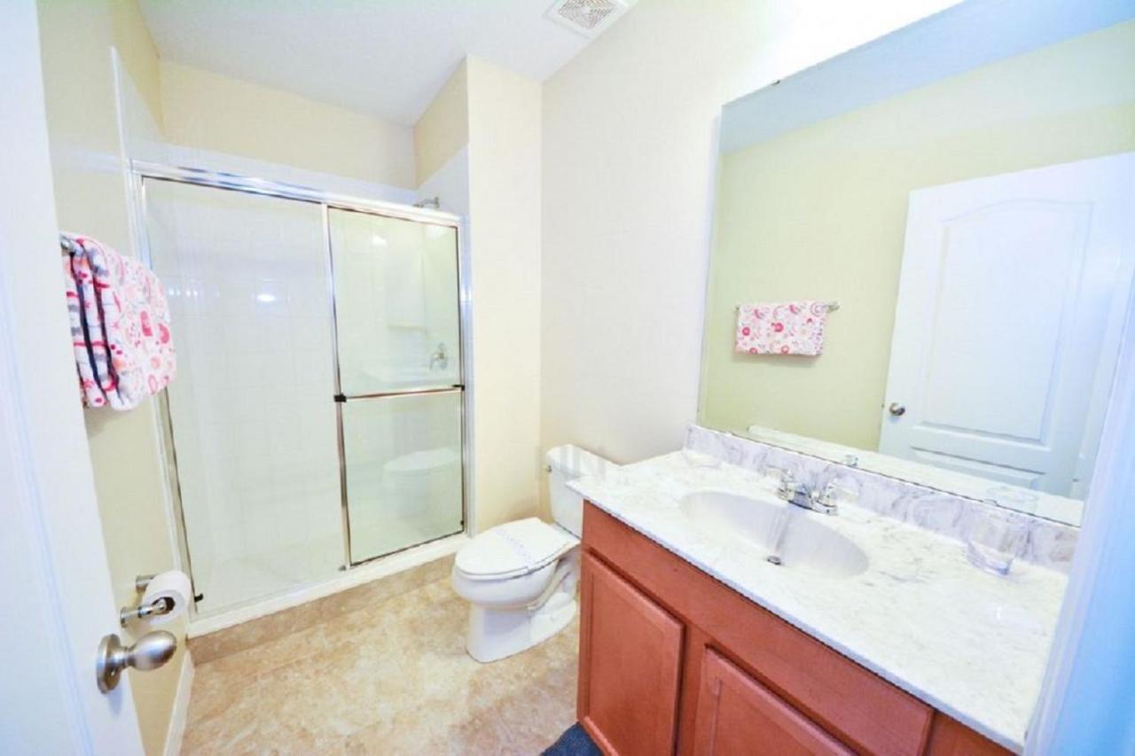 Make Memories With Your Family And Friends In This Beautiful Home 1014 Loughman Buitenkant foto