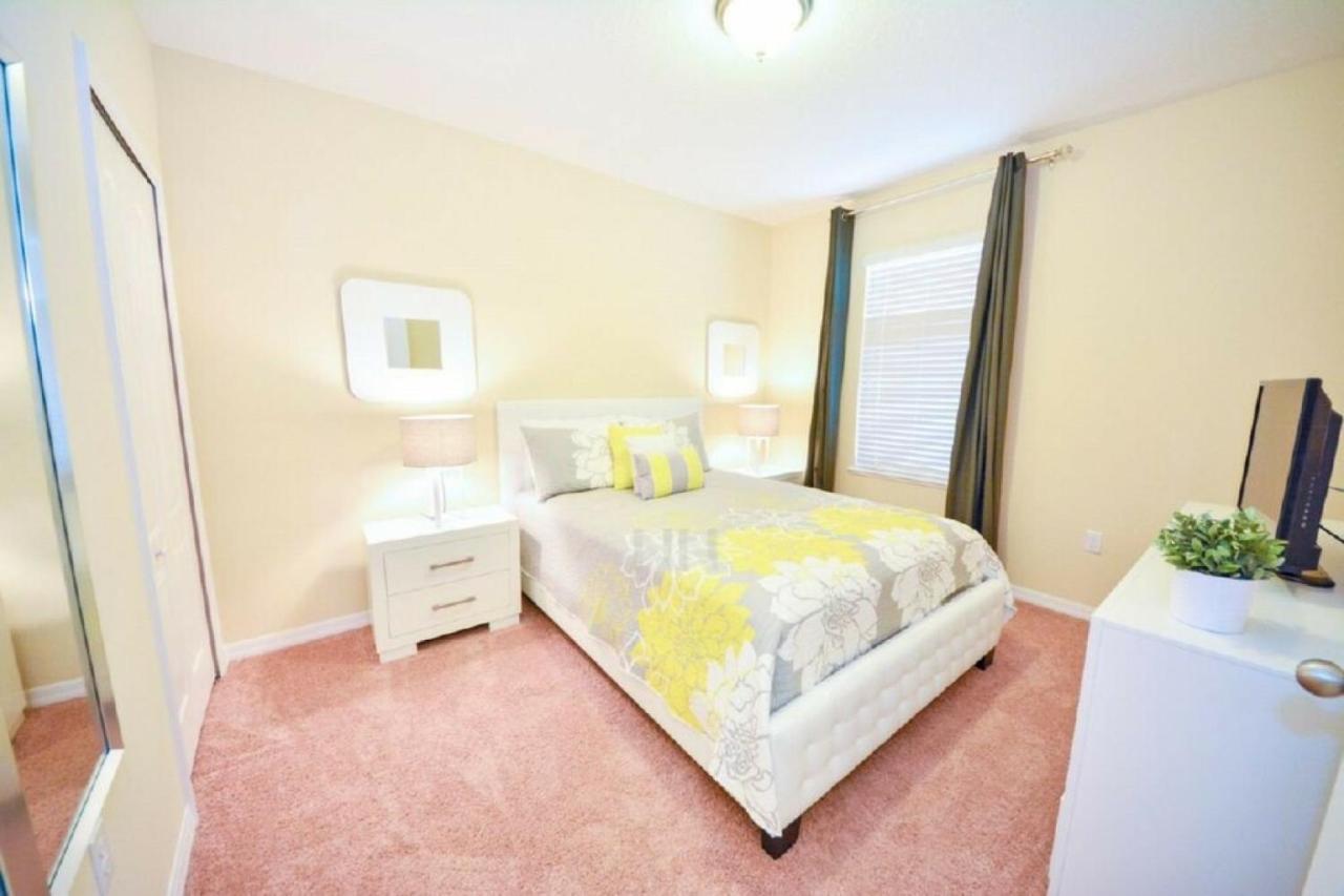 Make Memories With Your Family And Friends In This Beautiful Home 1014 Loughman Buitenkant foto